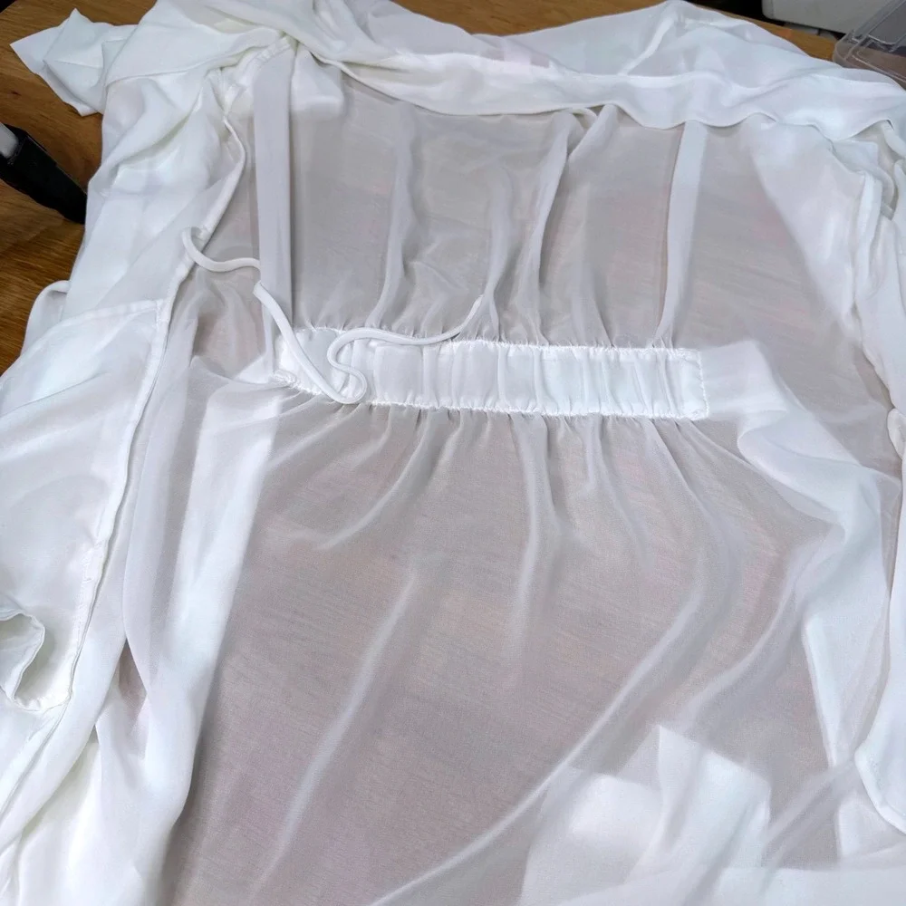 Victorias Secret Sheer White Chiffon‎ Wrap Robe One Size Bridal Lingerie Pockets